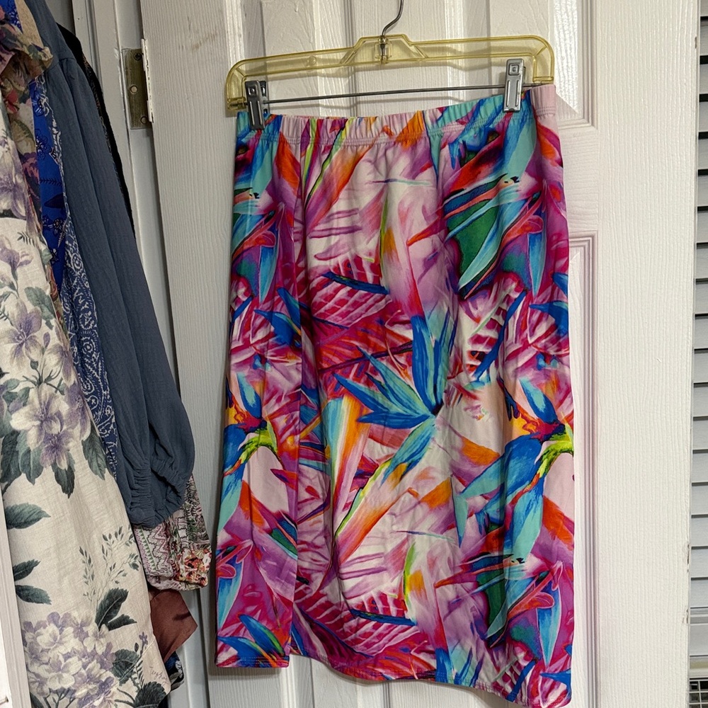 Vibrant Tropical Print Skirt - Multicolor